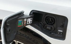 سيارة_Renault_5_E-Tech_الكهربائية--300x188 مراجعة كاملة سيارة Renault 5 E-Tech الكهربائية